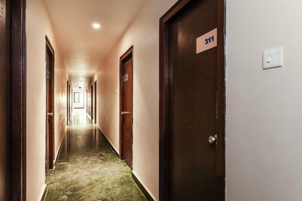 Oyo 28856 Manjeera Inn Visakhapatnam Dış mekan fotoğraf